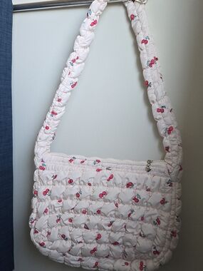 Light Pink Quilted Cherry-Print Shoulder Tote